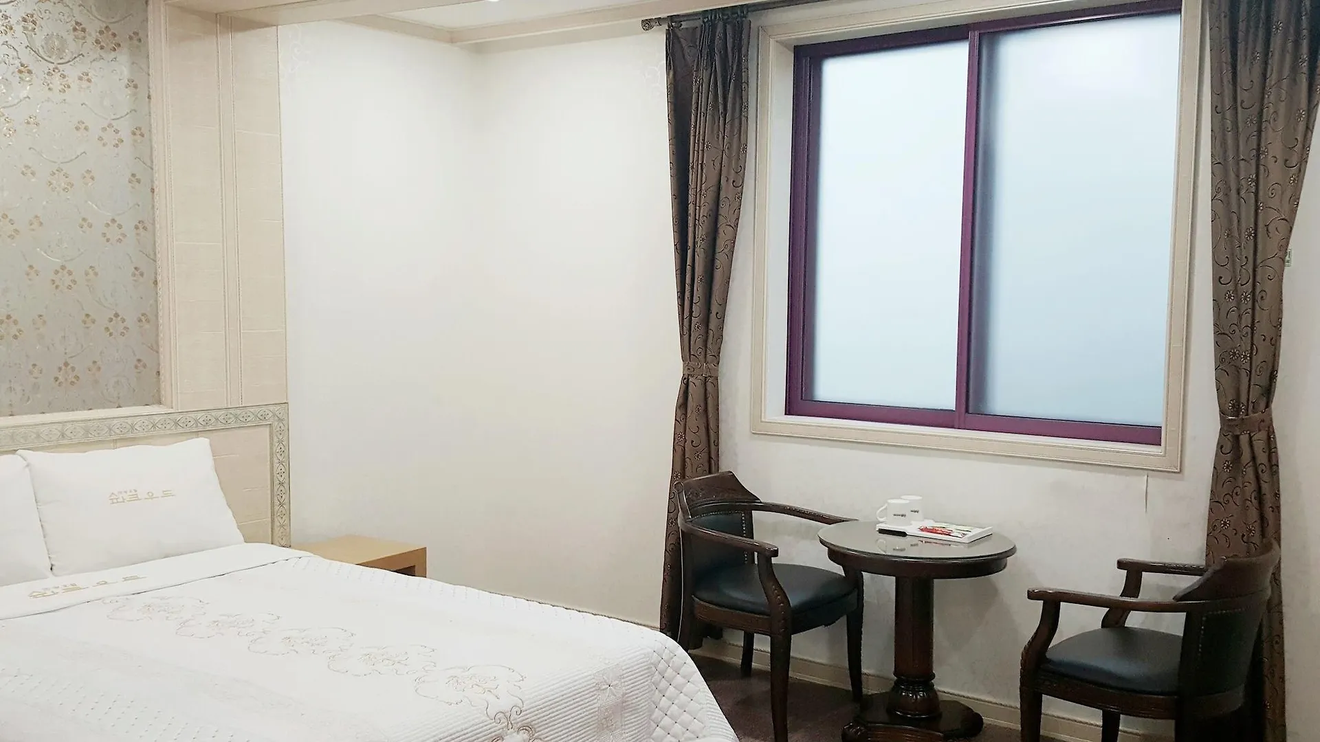 Hotel Parkwood Incheon Airport 3*,  South Korea