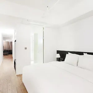 498 Hotel