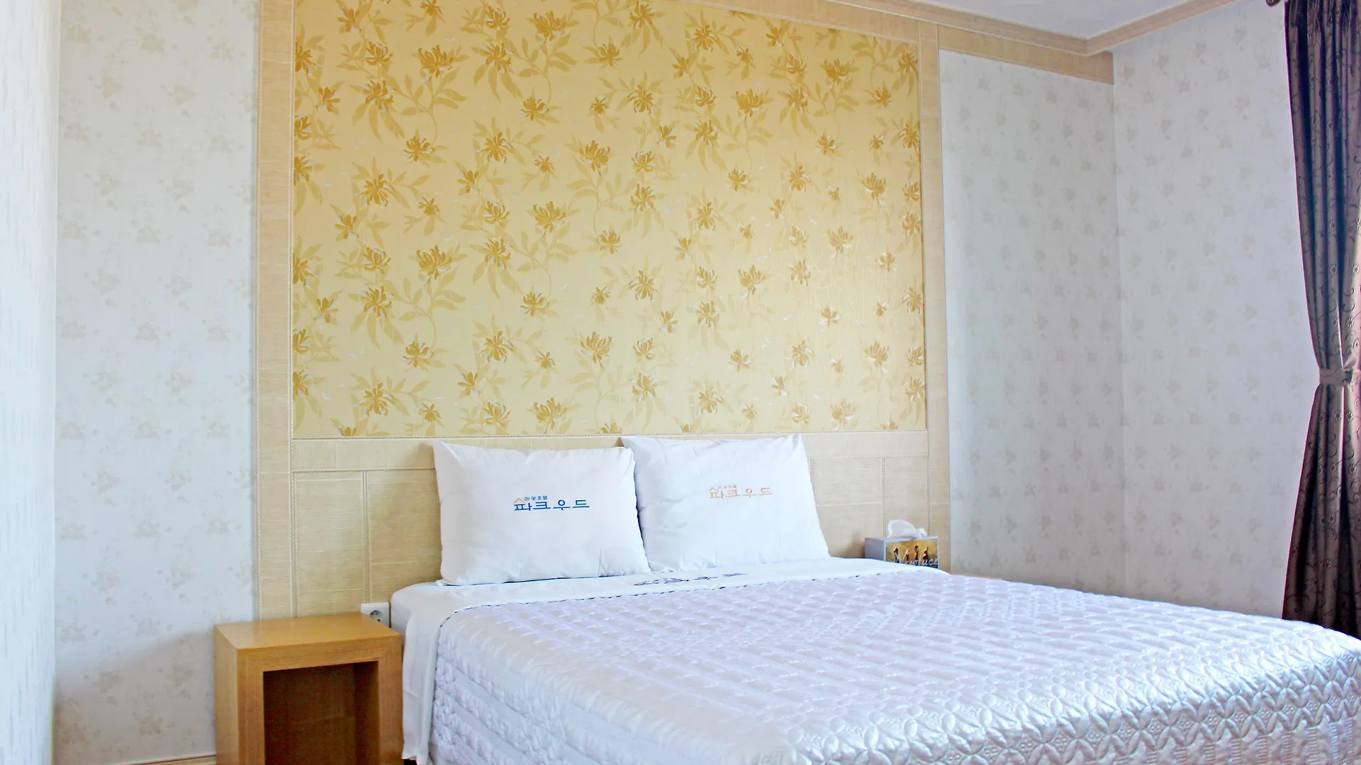 Hotel Parkwood Incheon Airport 3*,