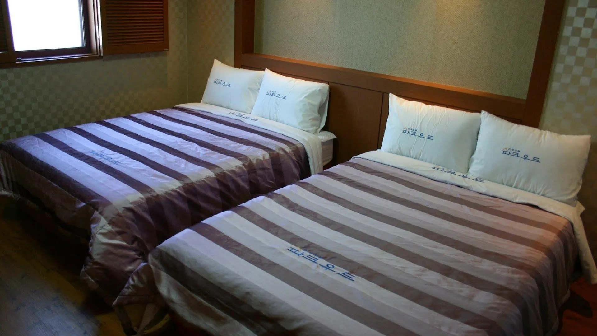 Hotel Parkwood Incheon Airport 3*,