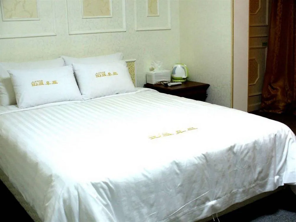 Hotel Parkwood Incheon Airport