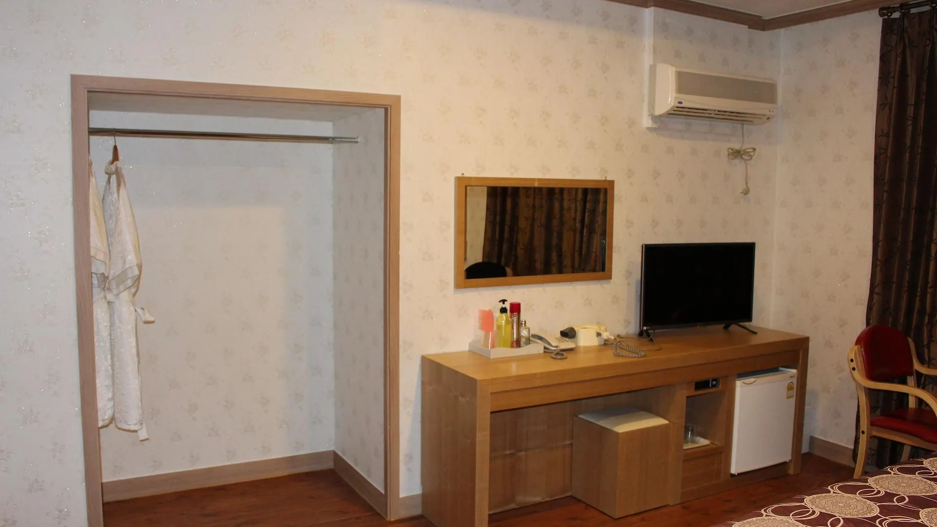 ***  Hotel Parkwood Incheon Airport Südkorea