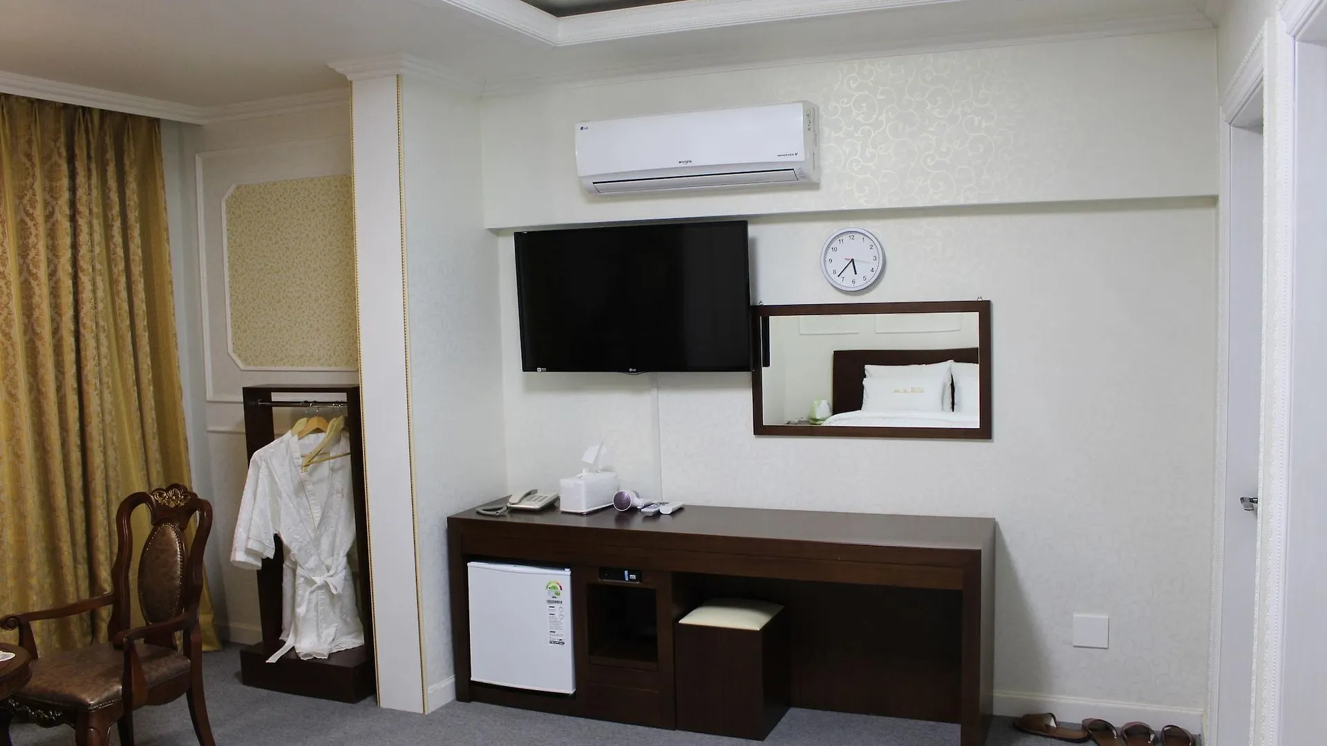 Hotel Parkwood Incheon Airport