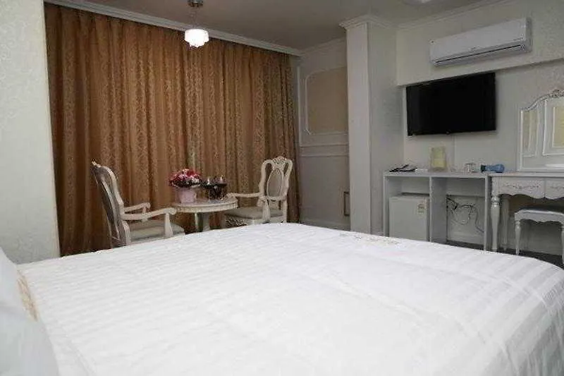 Hotel Parkwood Incheon Airport