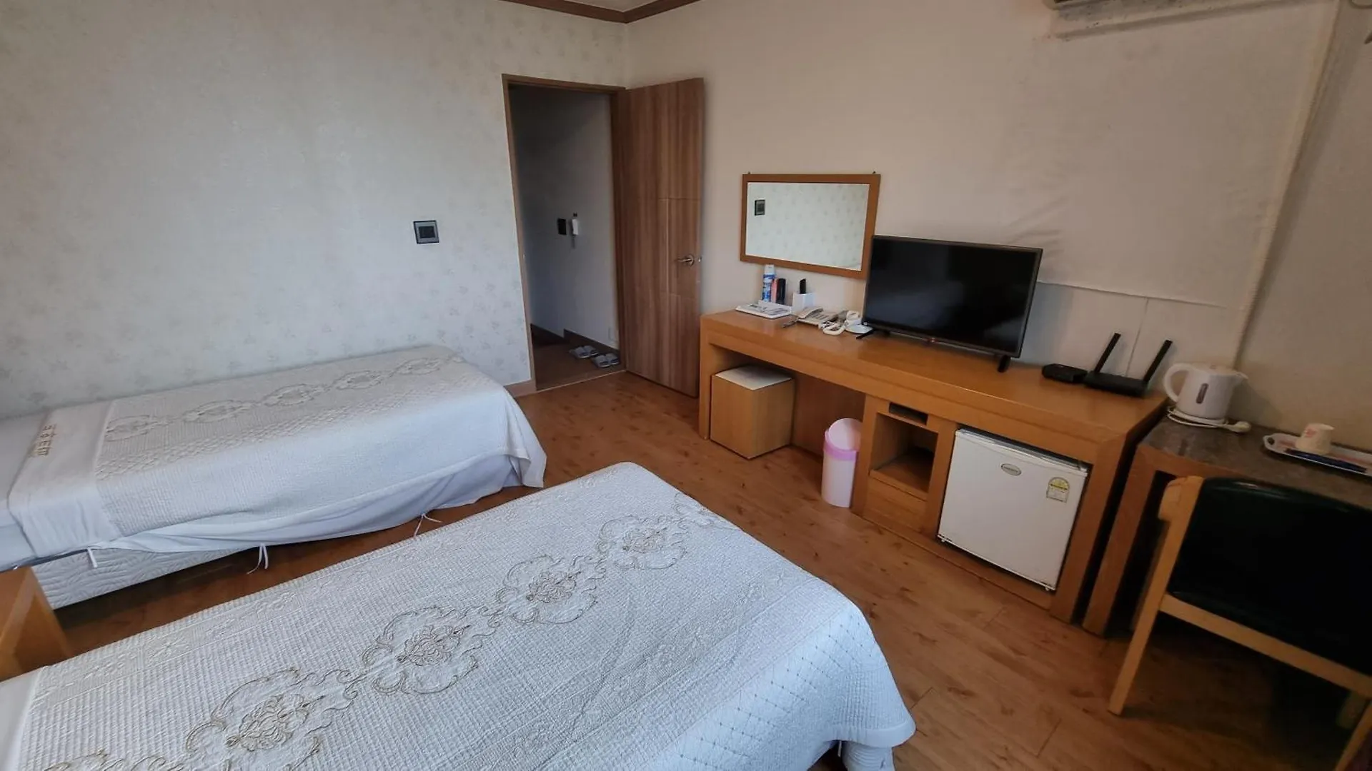 Hotel Parkwood Incheon Airport