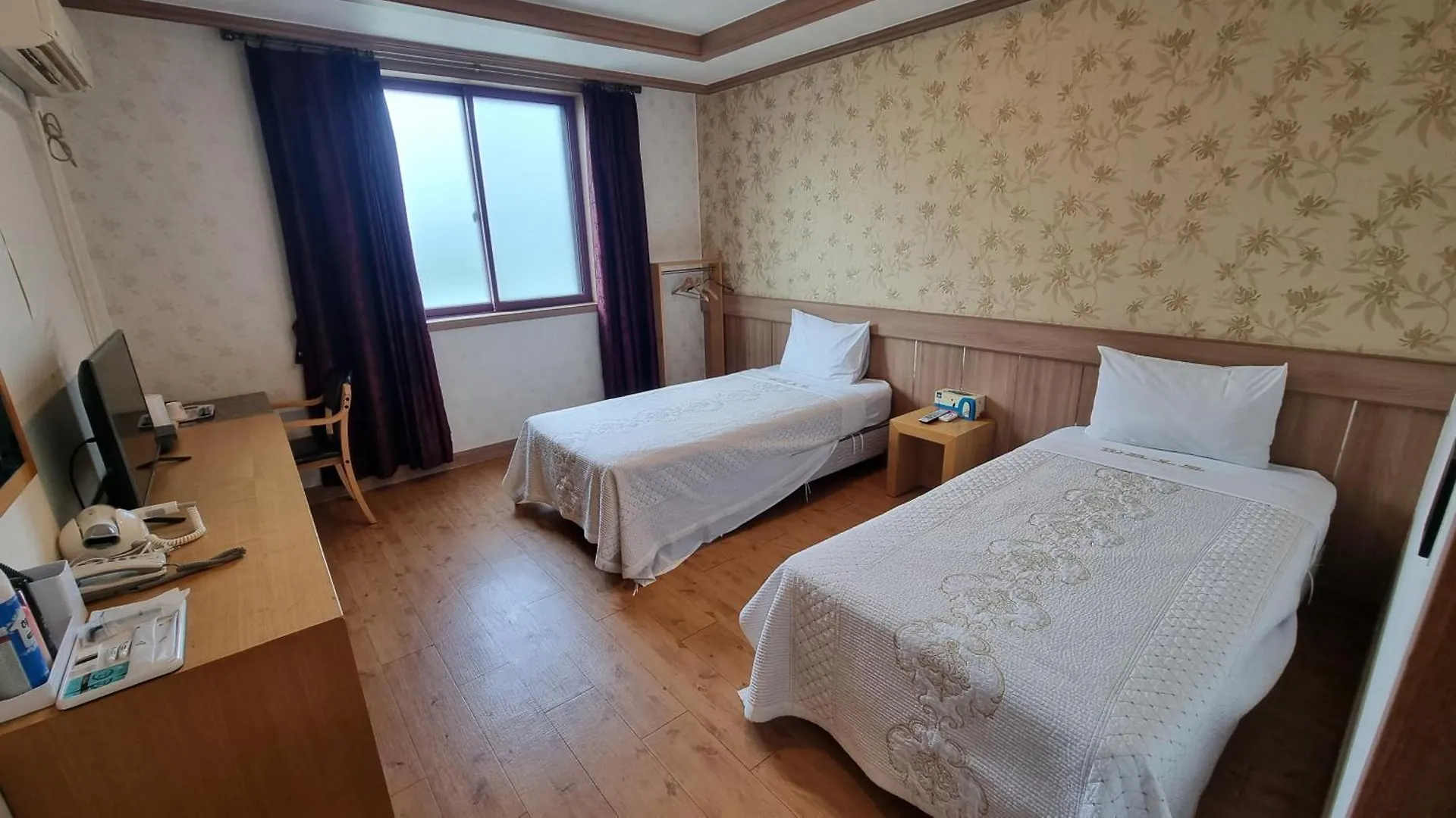 Hotel Parkwood Incheon Airport