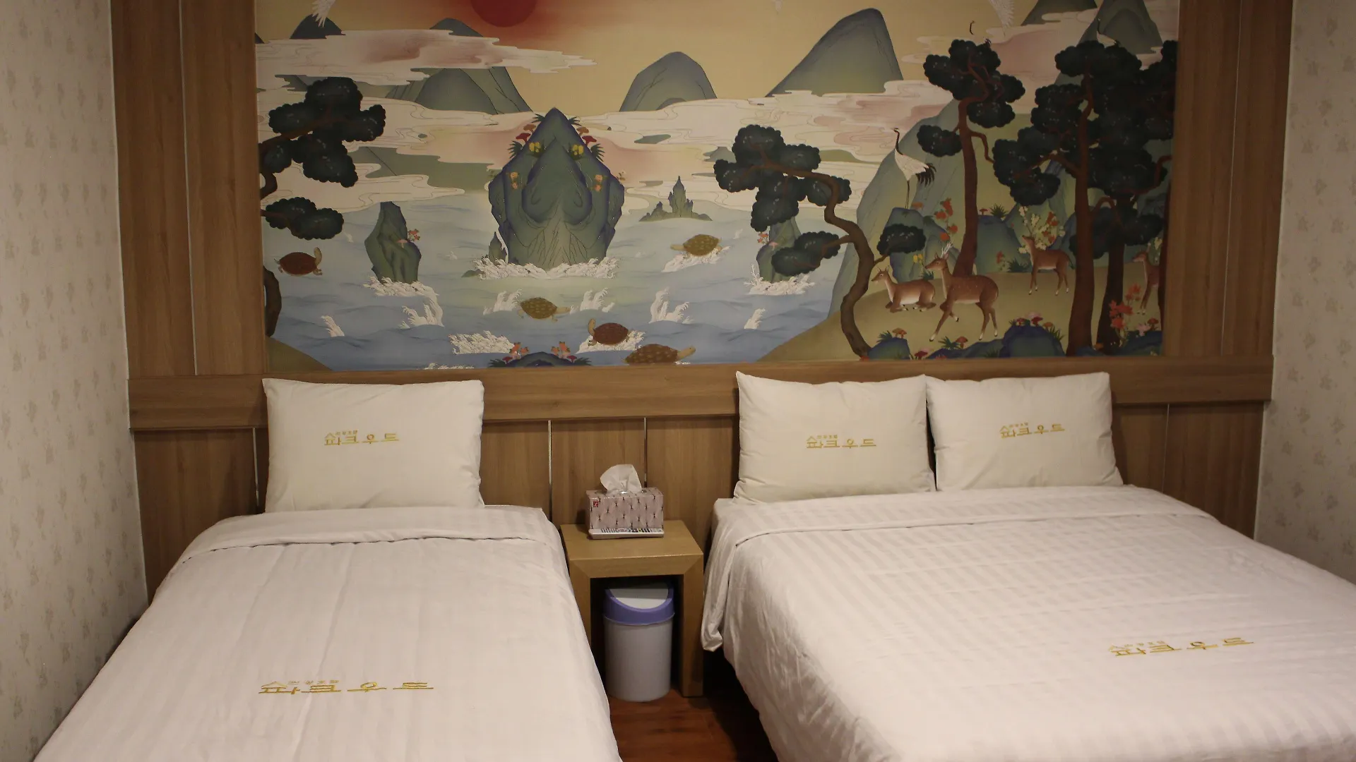 Hotel Parkwood Incheon Airport 3*,  South Korea