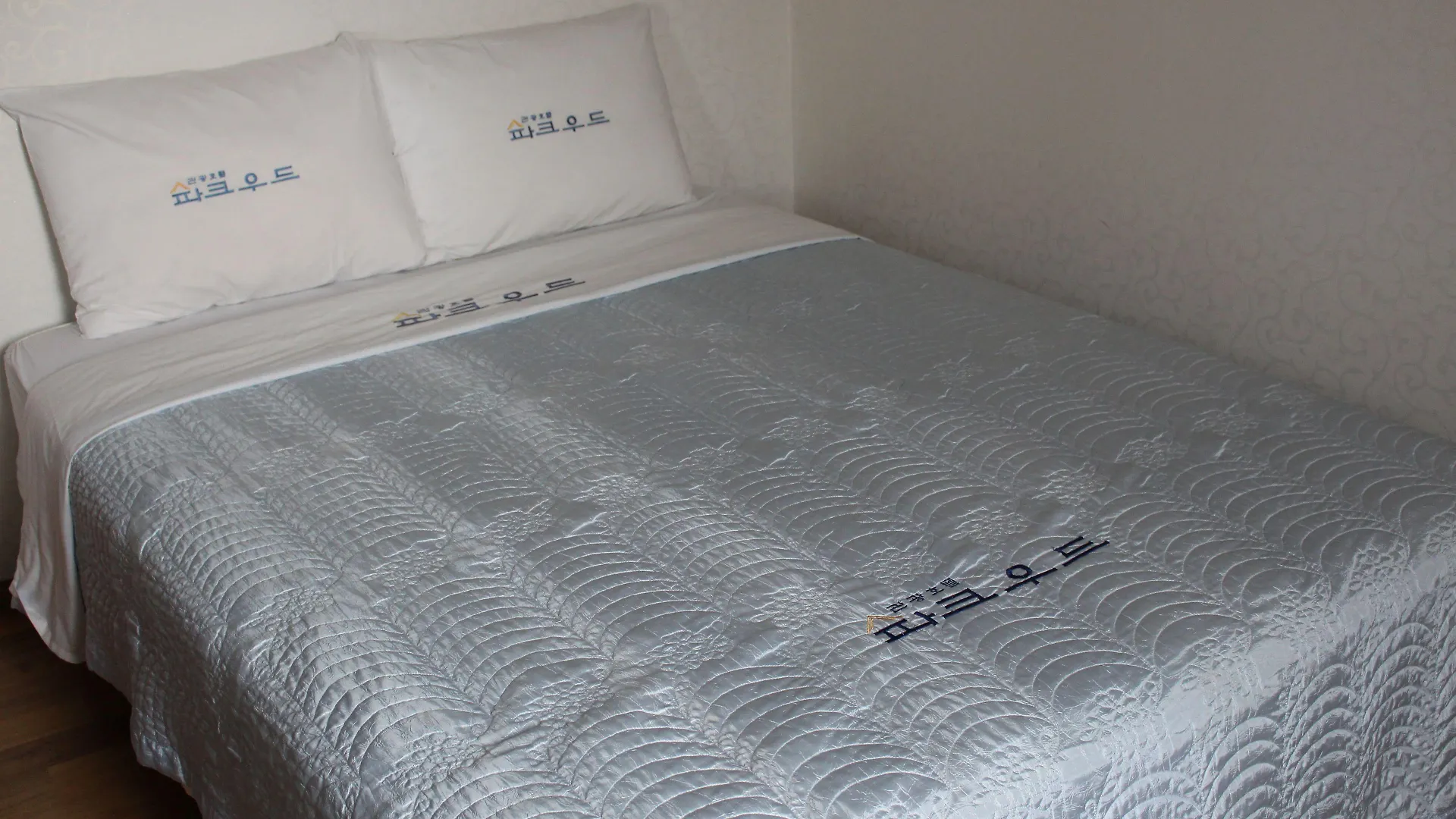 Hotel Parkwood Incheon Airport 3*,