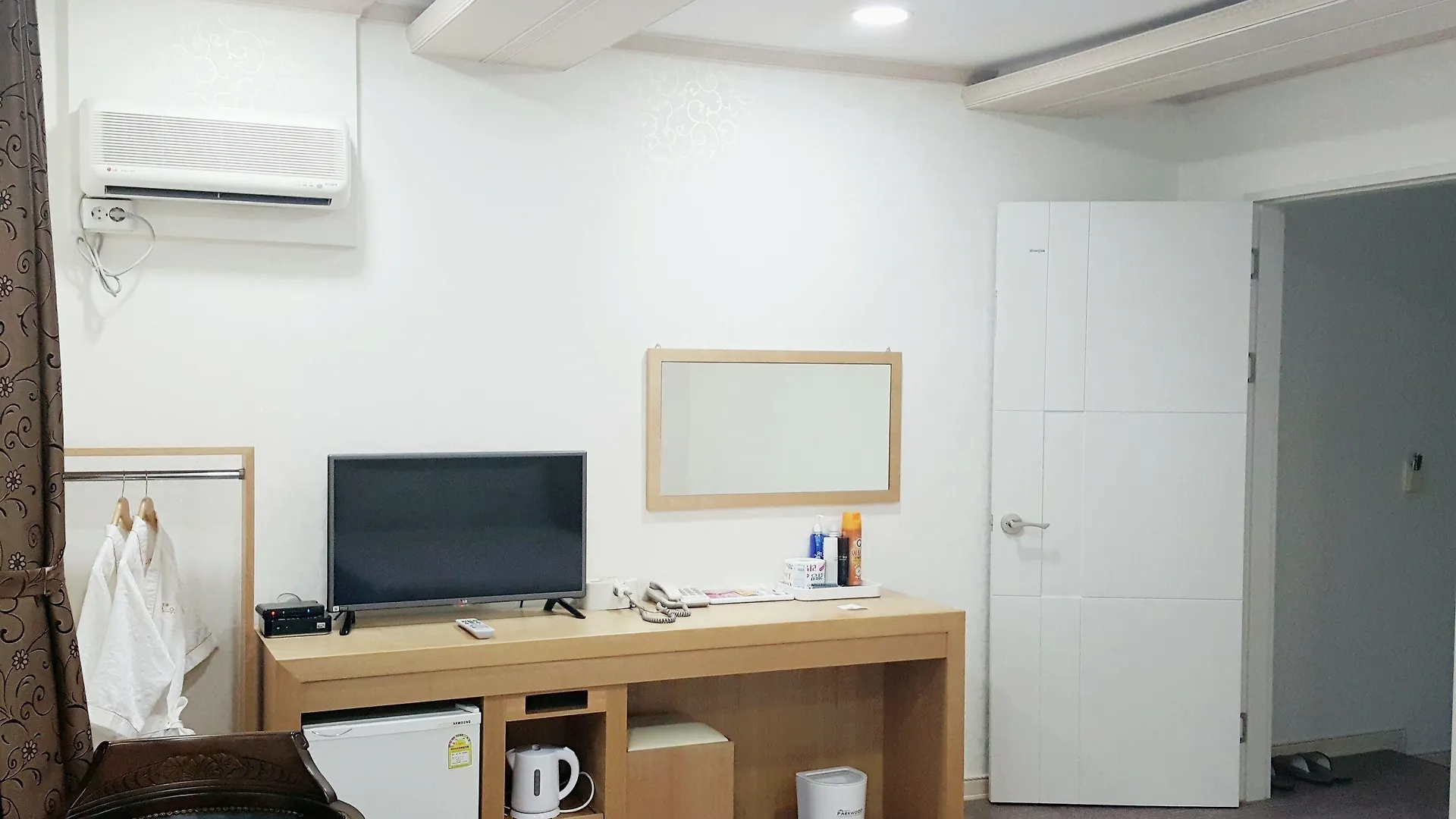 Hotel Parkwood Incheon Airport