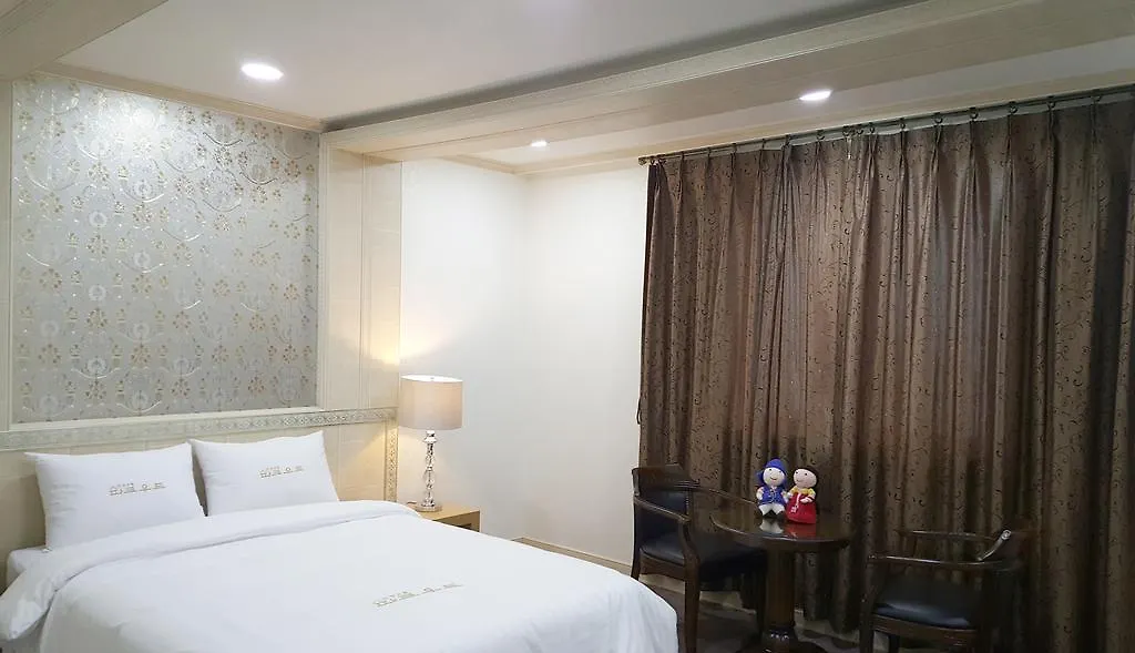 Hotel Parkwood Incheon Airport