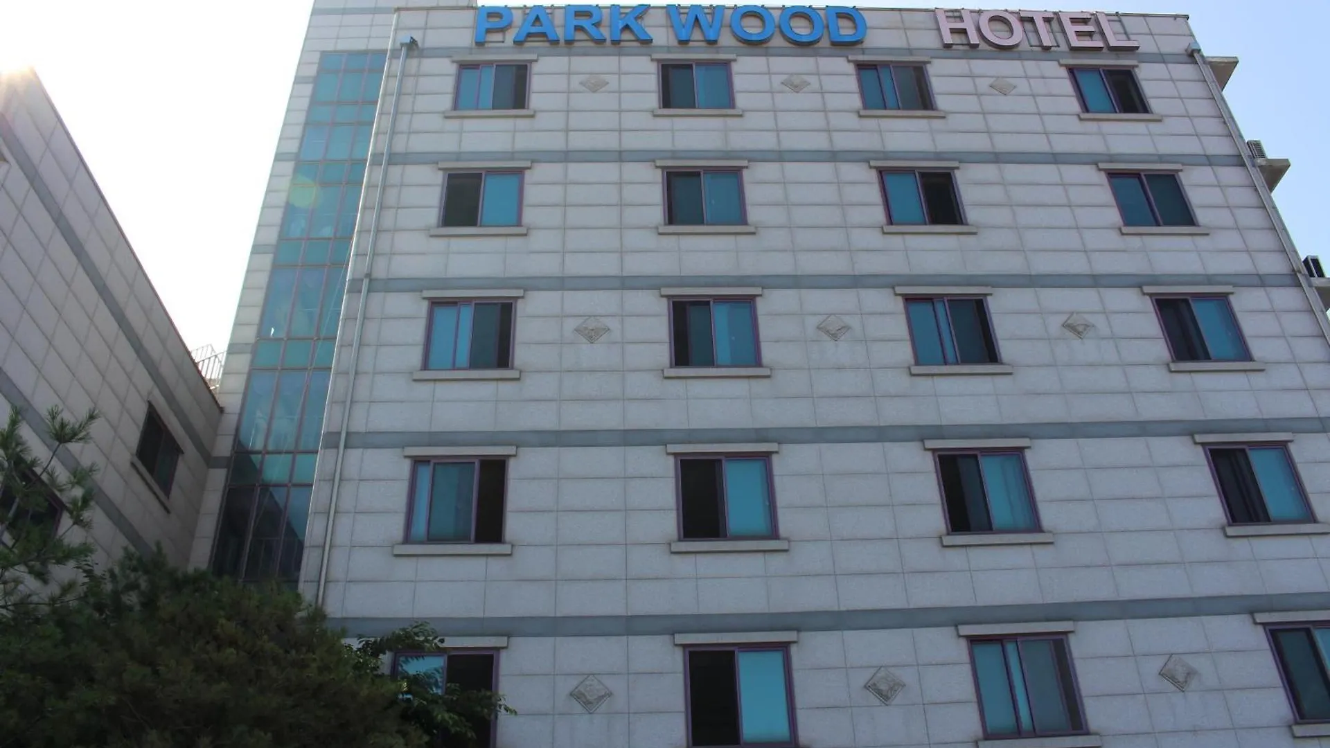 Hotel Parkwood Incheon Airport 3*,