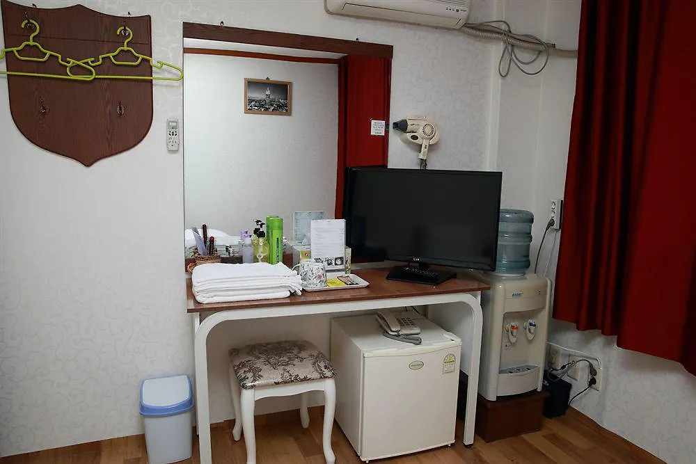 Hotel Parkwood Incheon Airport